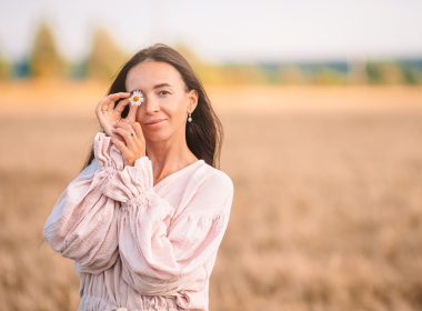 Jaka będzie odpowiednia sukienka do dlugich kozakow?